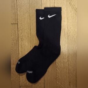 Nike dri fit crew socks